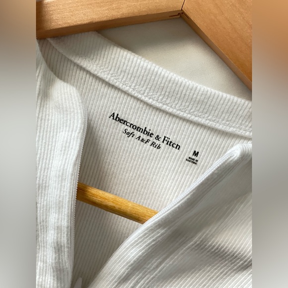 Abercrombie and Fitch White Sleeveless Bodysuit - Picture 4 of 4